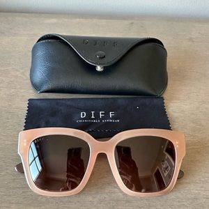 DIFF Sunglasses - NWOT